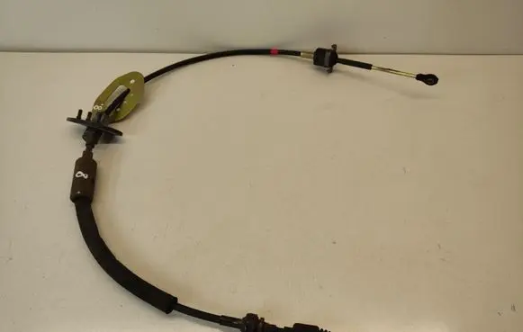 Hyundai Tucson JM Gear shift cable linkage