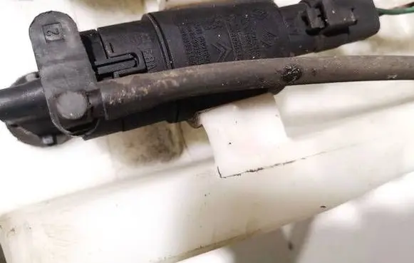 Windscreen/windshield washer pump