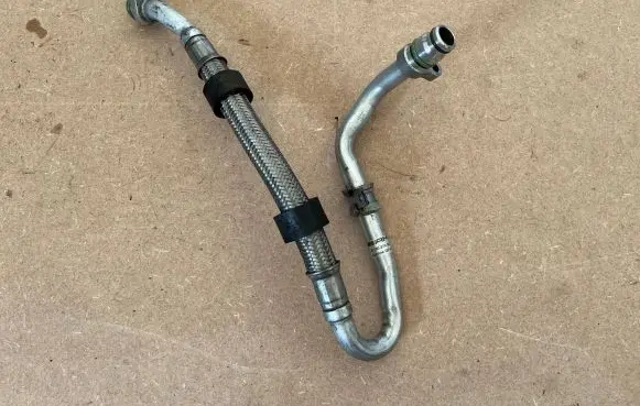 Mercedes-Benz AMG GT R190 C190 Turbo turbocharger oiling pipe/hose 1902700000