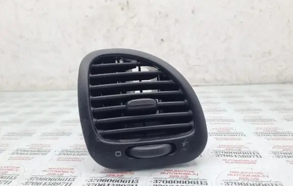 Seat Alhambra (Mk1) Dashboard side air vent grill/cover trim 7M1819704F