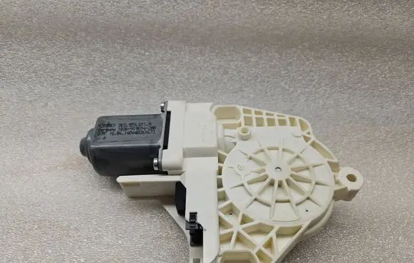 Audi A6 Allroad C7 Rear door window regulator motor 8K0959811A