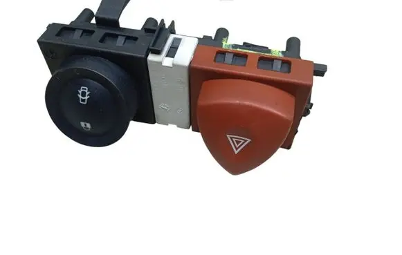 Renault Megane II Hazard light switch 8200095493-kasacja 8200095493