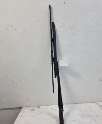 Toyota Corolla Verso AR10 Front wiper blade arm