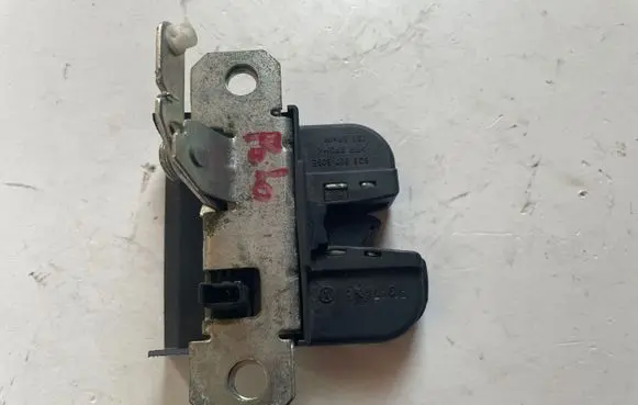 Volkswagen Polo IV 9N3 Tailgate/trunk/boot lock/catch/latch 6Q6827505E