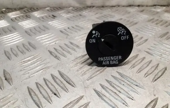 Opel Meriva B Passenger airbag on/off switch 13268602