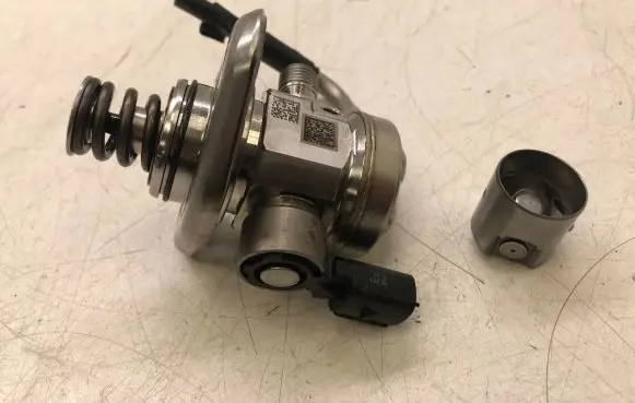 Ford Fiesta Fuel injection high pressure pump H6BG9D376AA 191011 ADQTM