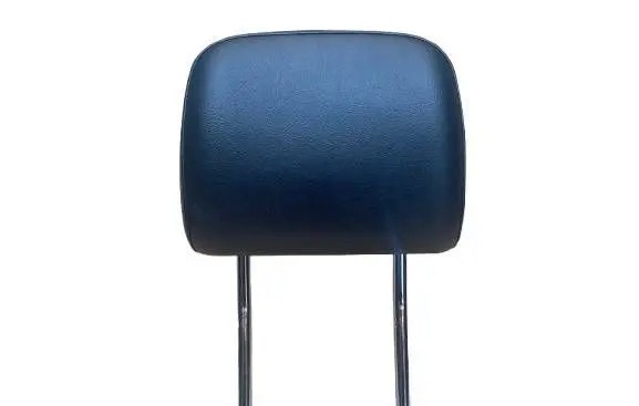 Volkswagen PASSAT B7 Front seat headrest 