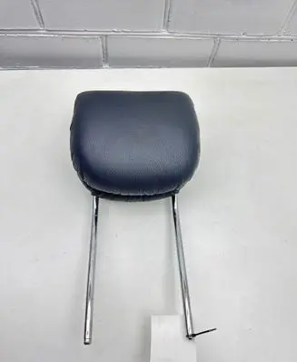 Mercedes-Benz S W220 Front seat headrest 