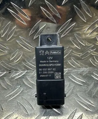 Peugeot Expert Glow plug pre-heat relay 9803299780 20230717 51299058A