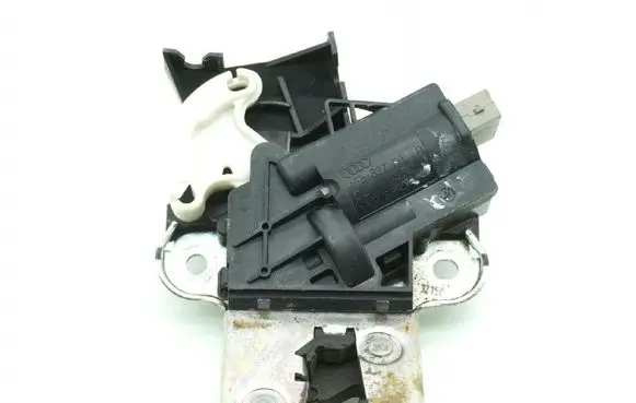 Tailgate/trunk/boot lock/catch/latch