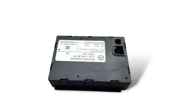 Mercedes-Benz E W211 Gateway control module A2114452000 K5307