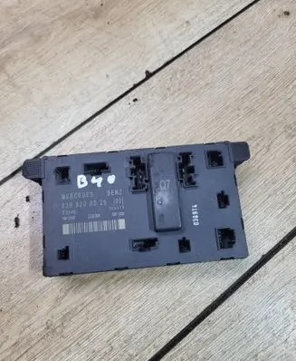 Mercedes-Benz Vito Viano W639 Door control unit/module 6398200326