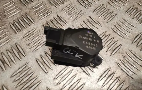 Mercedes-Benz CLK A209 C209 Intake manifold valve actuator/motor A2038201642 2038201642