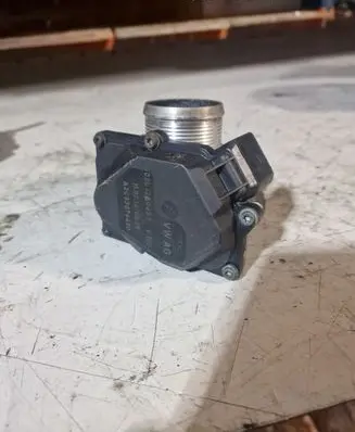 Volkswagen PASSAT B7 Throttle valve 03L128063T