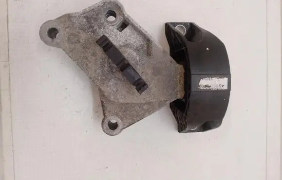 Renault Clio IV Engine mount vacuum valve 113752043r