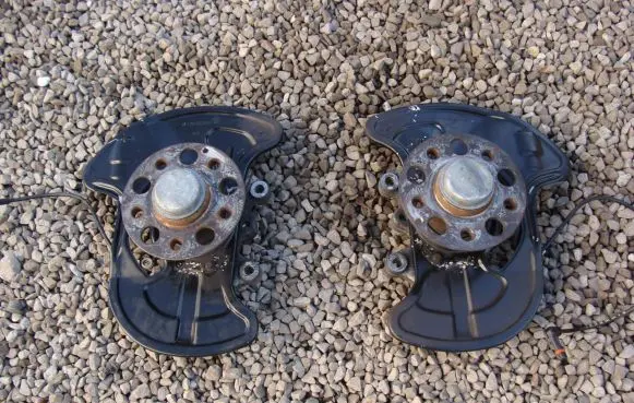Mercedes-Benz E C207 W207 Front wheel hub spindle knuckle