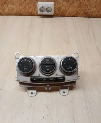 Mazda 5 Climate control unit K1900CC51