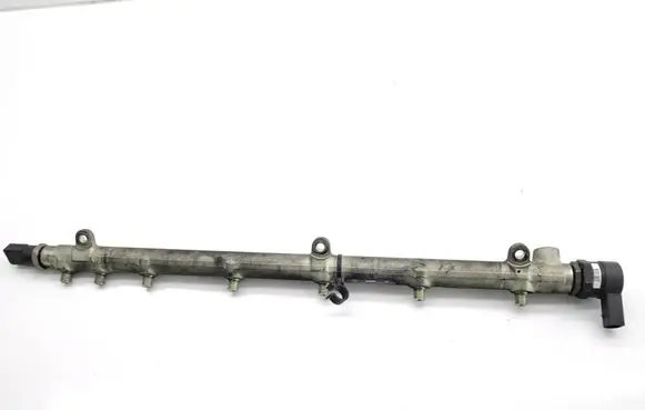 Mercedes-Benz E W211 Fuel main line pipe A6130700195 003692L2 0445216007