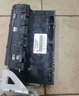 Mercedes-Benz E W211 Fuse box set 2115455701