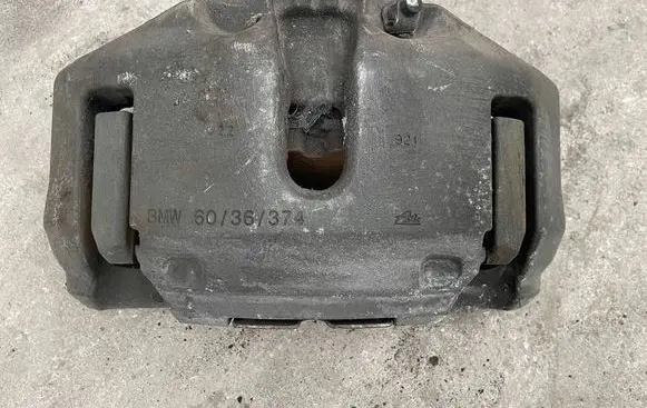 BMW 5 F10 F11 Front brake caliper 