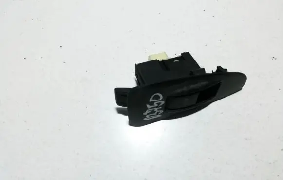 Toyota Avensis T250 Front door window switch trim 7427105020 74271-05020