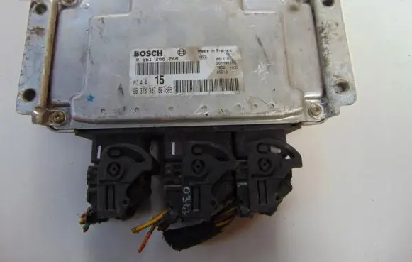 Citroen C3 Engine control unit/module 9637838780 0261206246