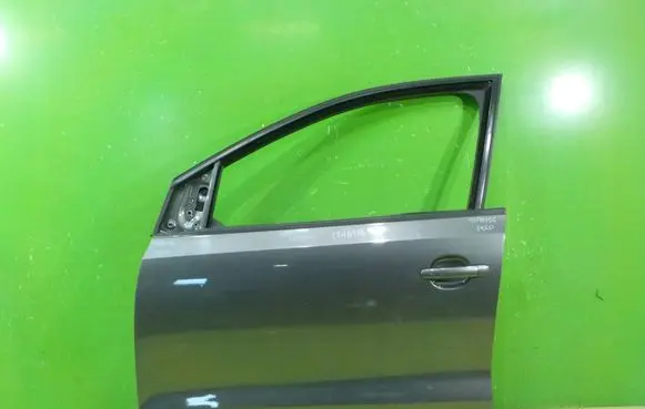 Volkswagen Polo V 6R Front door PRZOD LEWE