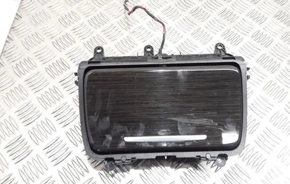 Cup holder front