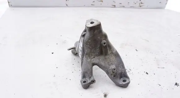 Audi A4 S4 B8 8K Engine mounting bracket 8K0199308AL