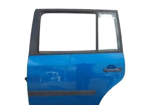 Volkswagen Touran I Rear door 32C6