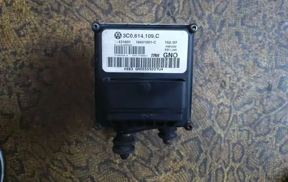 Volkswagen PASSAT B6 ABS Pump 3C0614109C 16431601