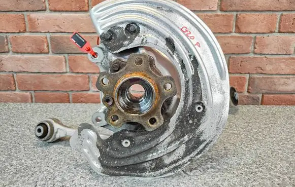 BMW 3 G20 G21 Front wheel hub spindle knuckle 6877148