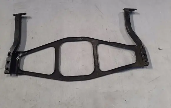 Radiator mount bracket