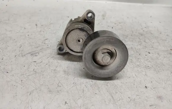 Mazda 6 Generator/alternator belt tensioner