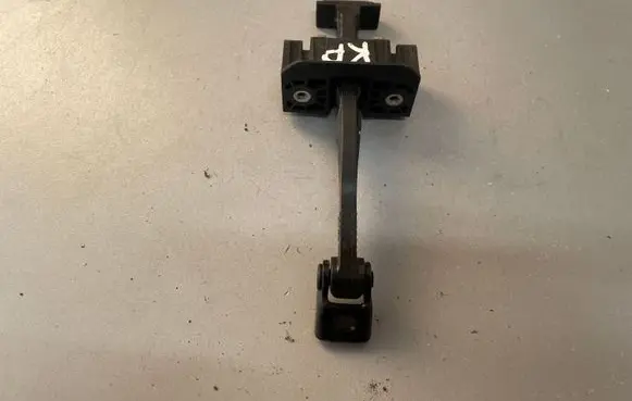 BMW 5 F10 F11 Front door check strap stopper 7182005