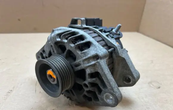 KIA Ceed Generator/alternator 373002B101