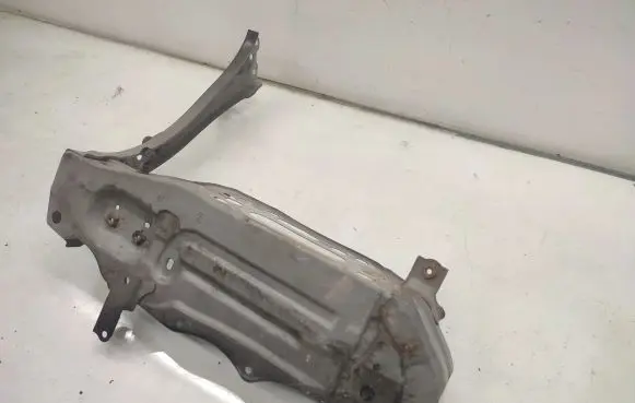 Radiator support slam panel bracket
