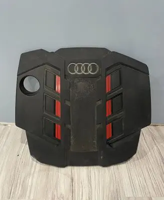 Audi A7 S7 4K8 Engine cover (trim)