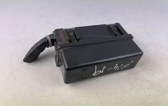 Subaru Forester SJ Relay mounting block RB203300B 1567002960