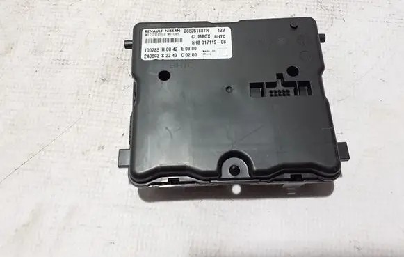 Dacia Duster Air conditioning/heating control unit 285251887R
