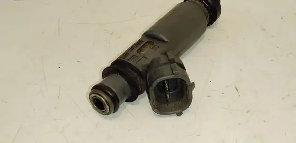 Mazda 323 F Fuel injector 1955003110