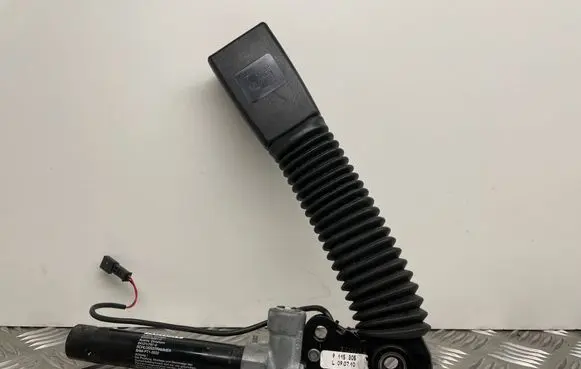 BMW 5 GT F07 Front seatbelt buckle 9115305