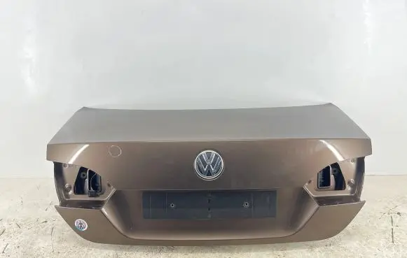 Volkswagen Jetta VI Tailgate/trunk/boot lid 5C6827446