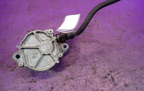 Peugeot 206 CC Vacuum pump