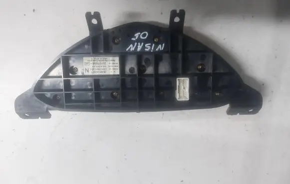 Nissan Primera Climate control unit 28395AV611 30107856H