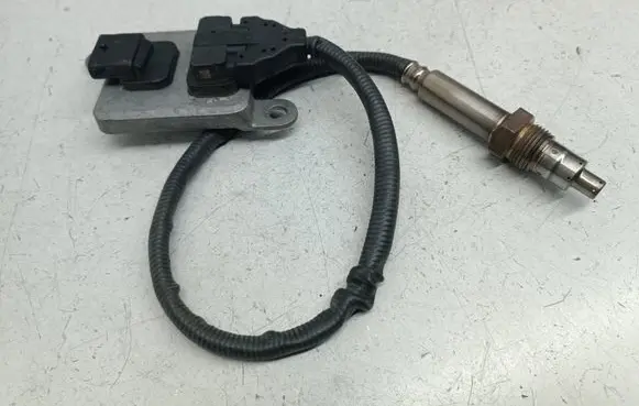 Mercedes-Benz Vito Viano W447 Lambda probe sensor A0009058411 A3C01067400608 0009058411