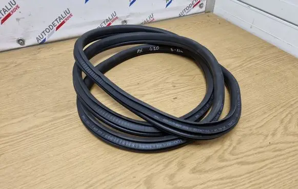 BMW 3 G20 G21 Front door rubber seal 7407373