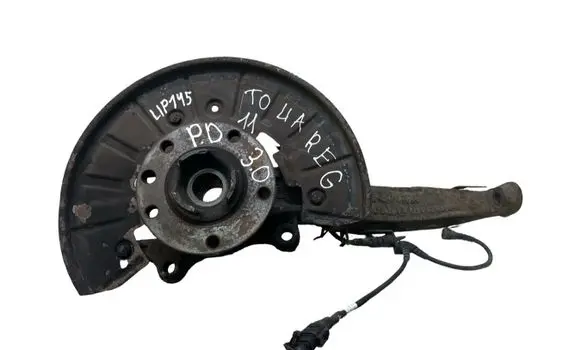 Volkswagen Touareg II Front wheel hub 7P6407246A