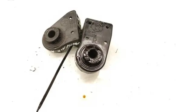Hyundai Santa Fe Radiator mount bracket 25332S1000