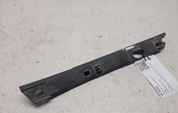 Opel Omega B2 Front bumper mounting bracket 90458190